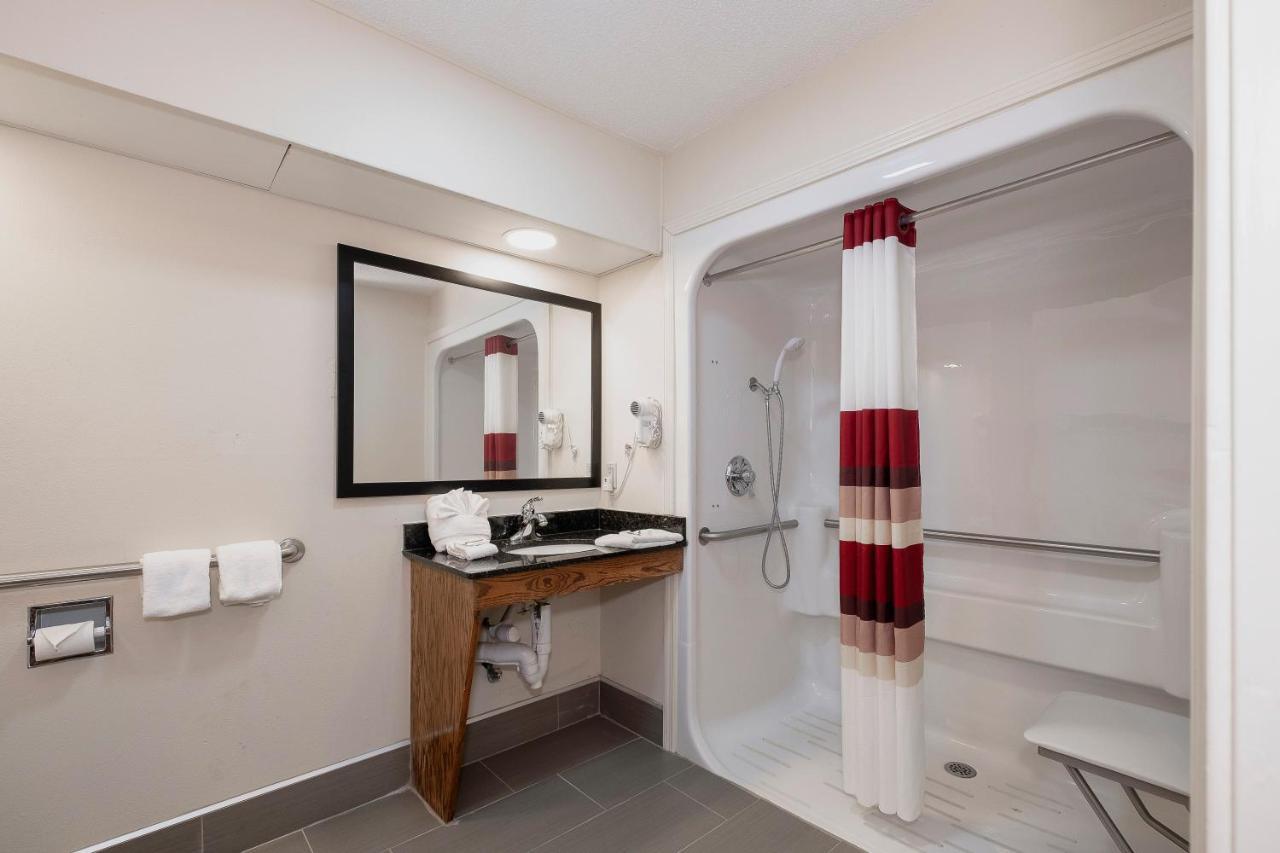 Red Roof Inn & Suites Calhoun Extérieur photo