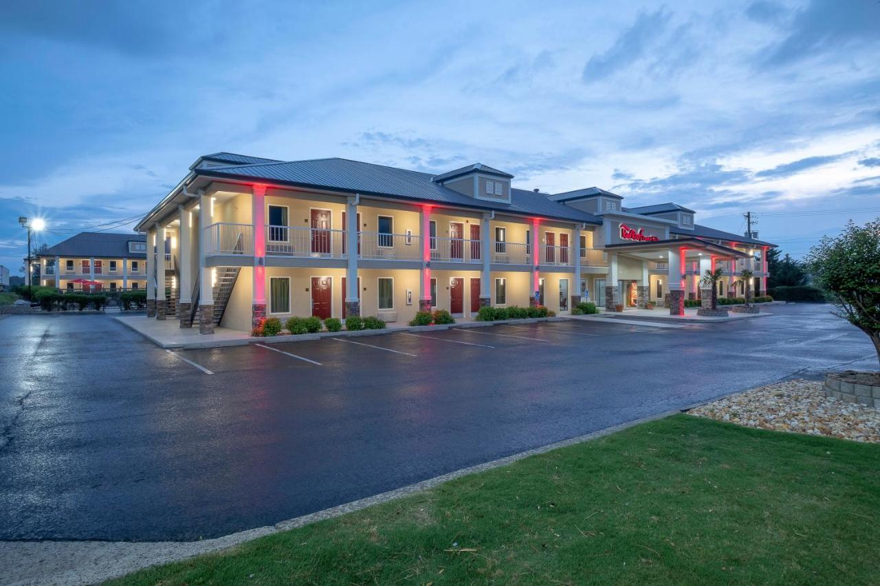 Red Roof Inn & Suites Calhoun Extérieur photo